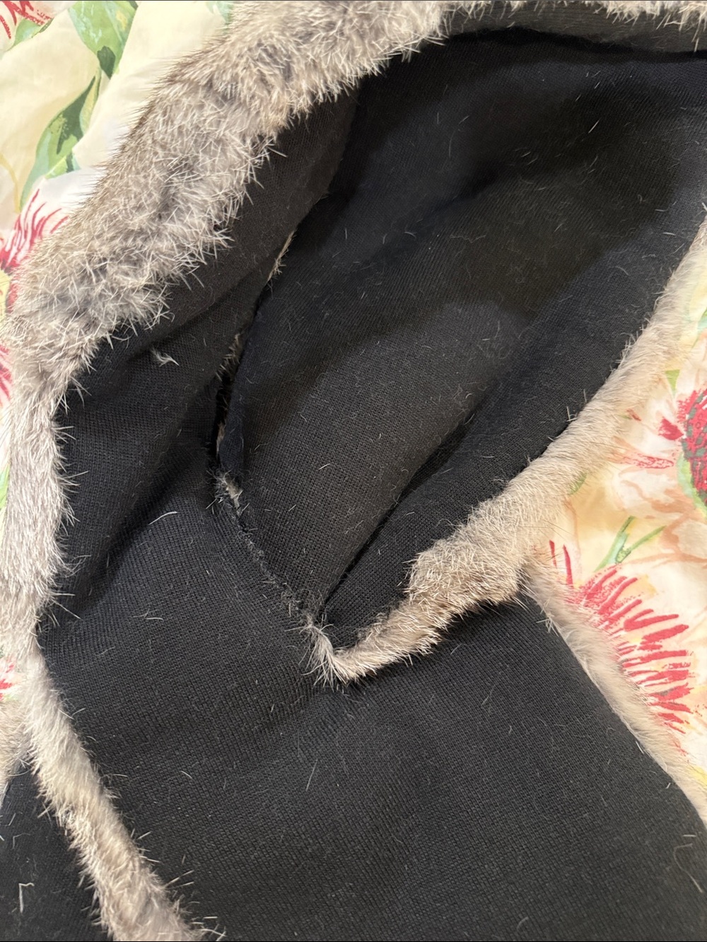 Surell Oversized Rabbit Fur Pull-Through

Gray Rabbit Fur Scarf - Picture 6 of 9
